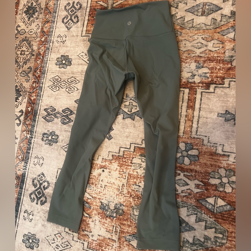 Green cropped lululemon leggings